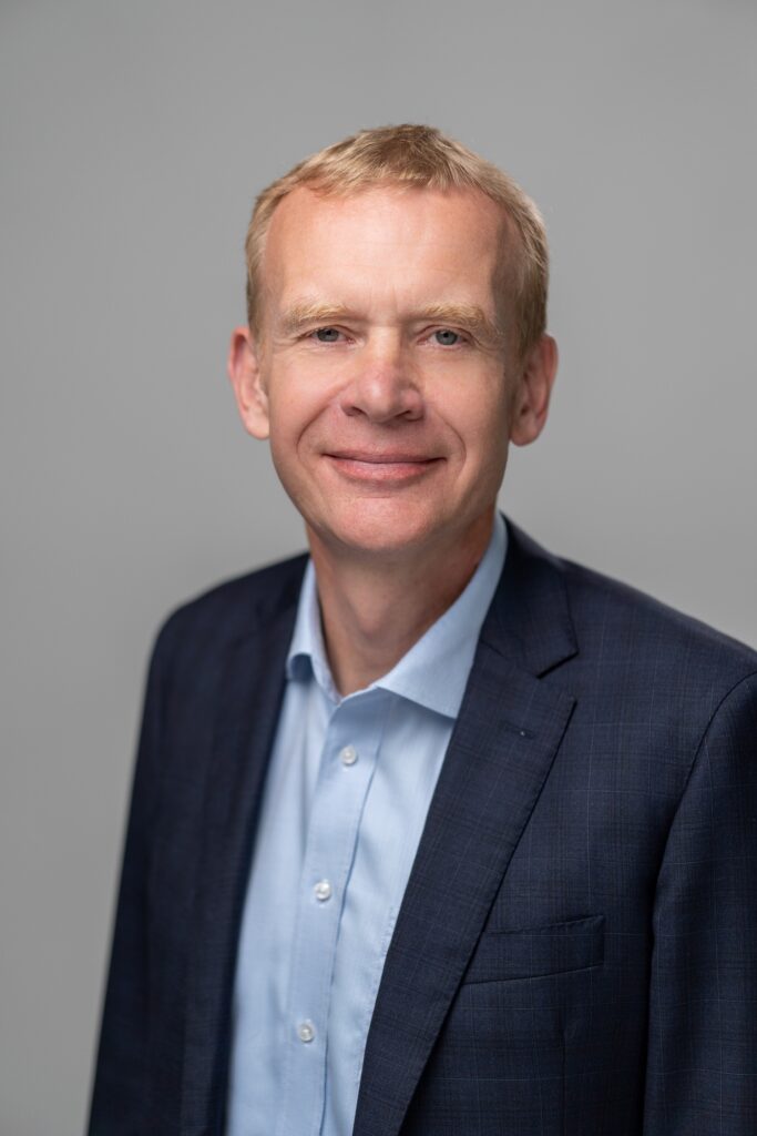 Porträt Dr. Markus Distelhoff, CEO Rehau Automotive